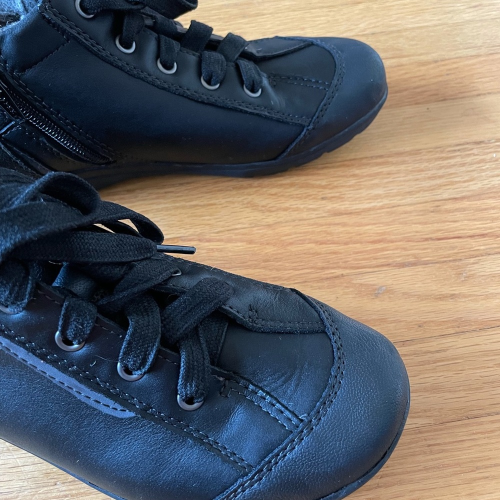 Planet Black Leather Sneaker. Size 8.